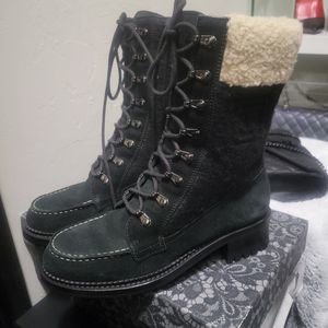 CHANEL SUEDE SHEARLING-LINED BOOTS 08A